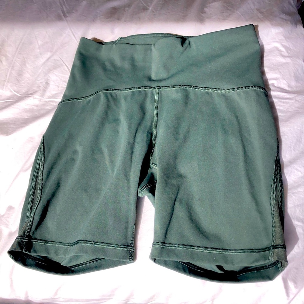 Lululemon biker short